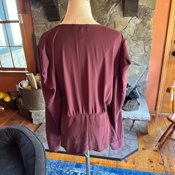 Tie wrap peplum blouse - Picture 4 of 4